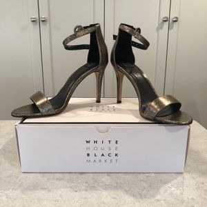 White House Black Market WHBM Gold Metallic Heels Shoes NIB